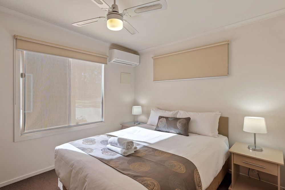 Discovery Parks - Maidens Inn Deluxe 2 Bedroom Riverfront Villa - Sleeps 6 2