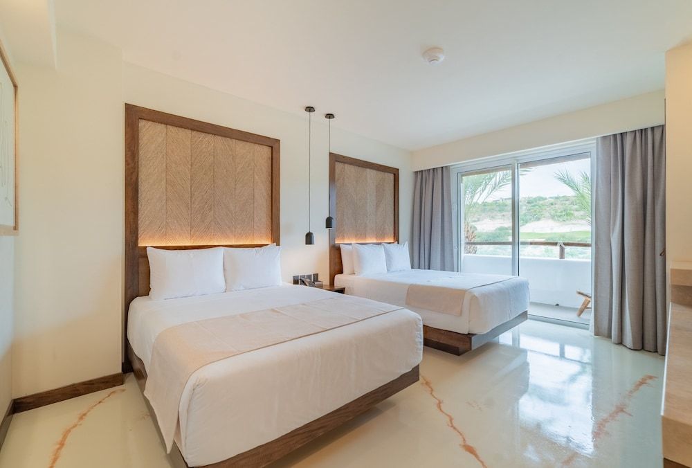 Standard Room, 2 Queen Beds, Garden View