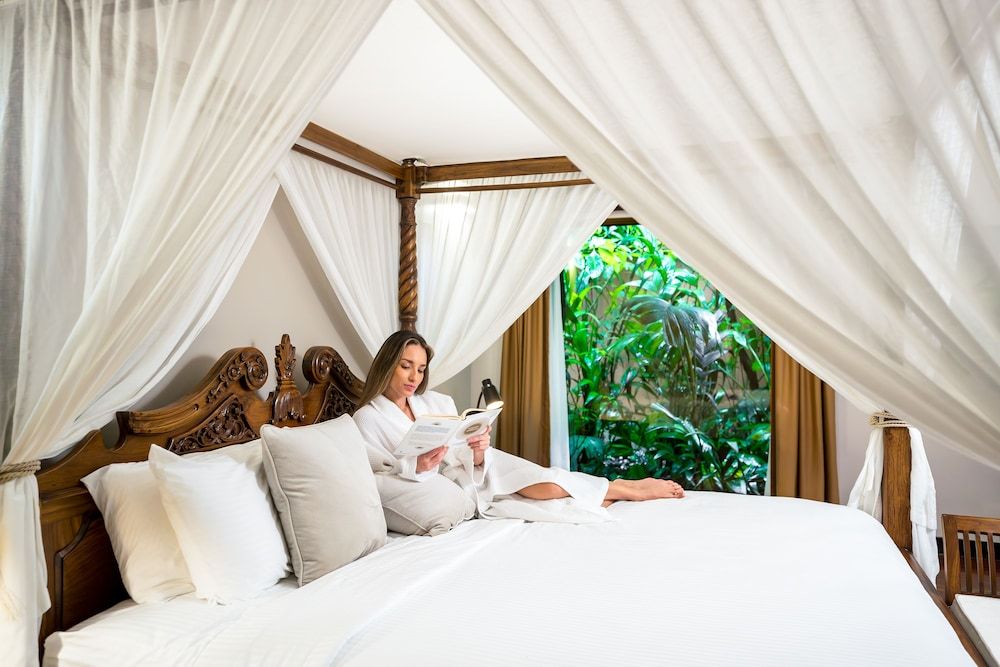 Hideaway Rio Celeste Forest View Casita - King 3