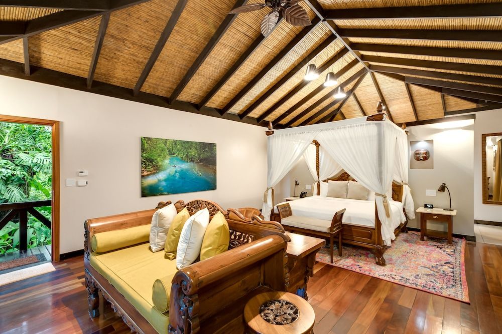 Hideaway Rio Celeste Forest View Casita - King 7