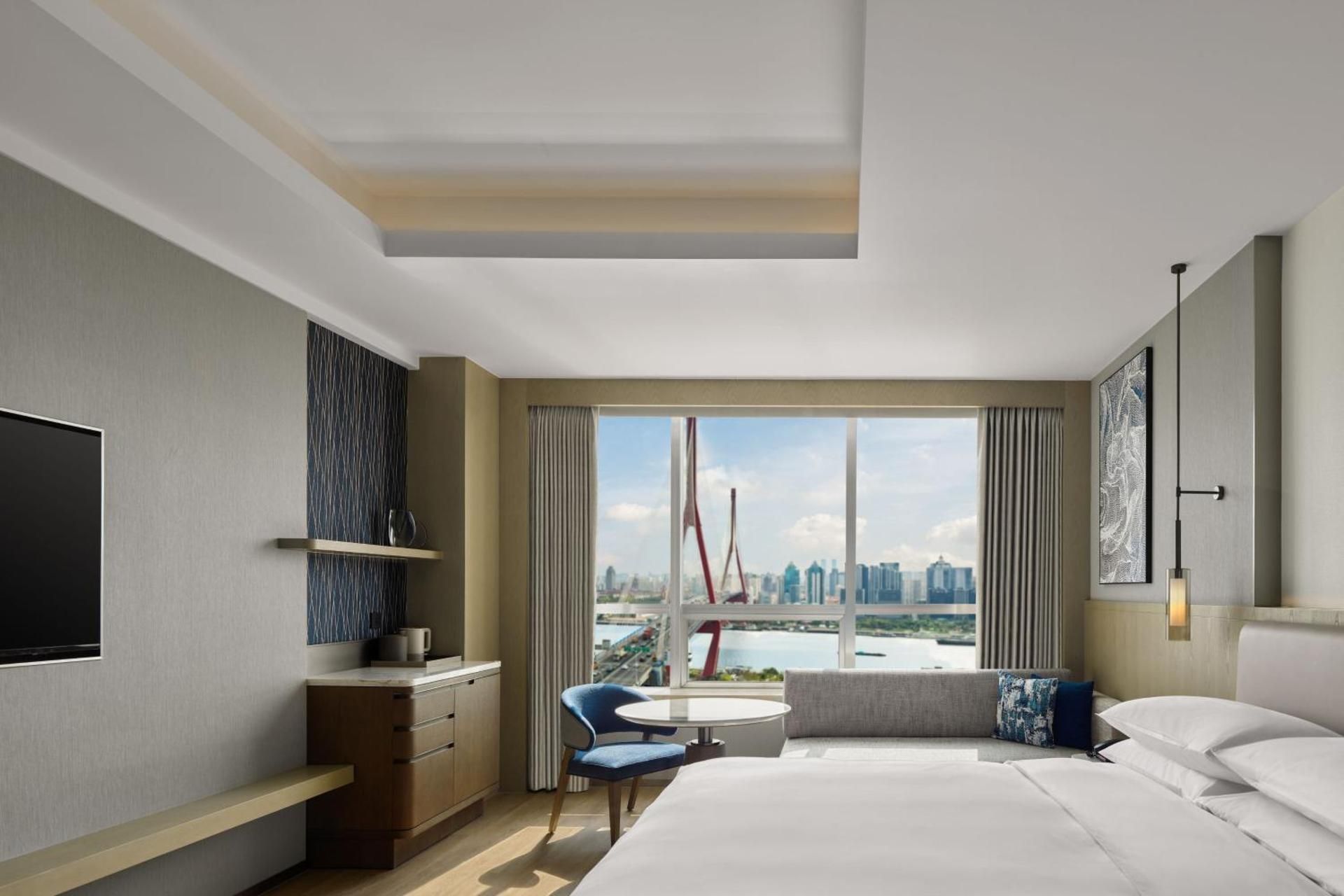 Executive River View King, Executive lounge access, Guest room, 1 King, River view