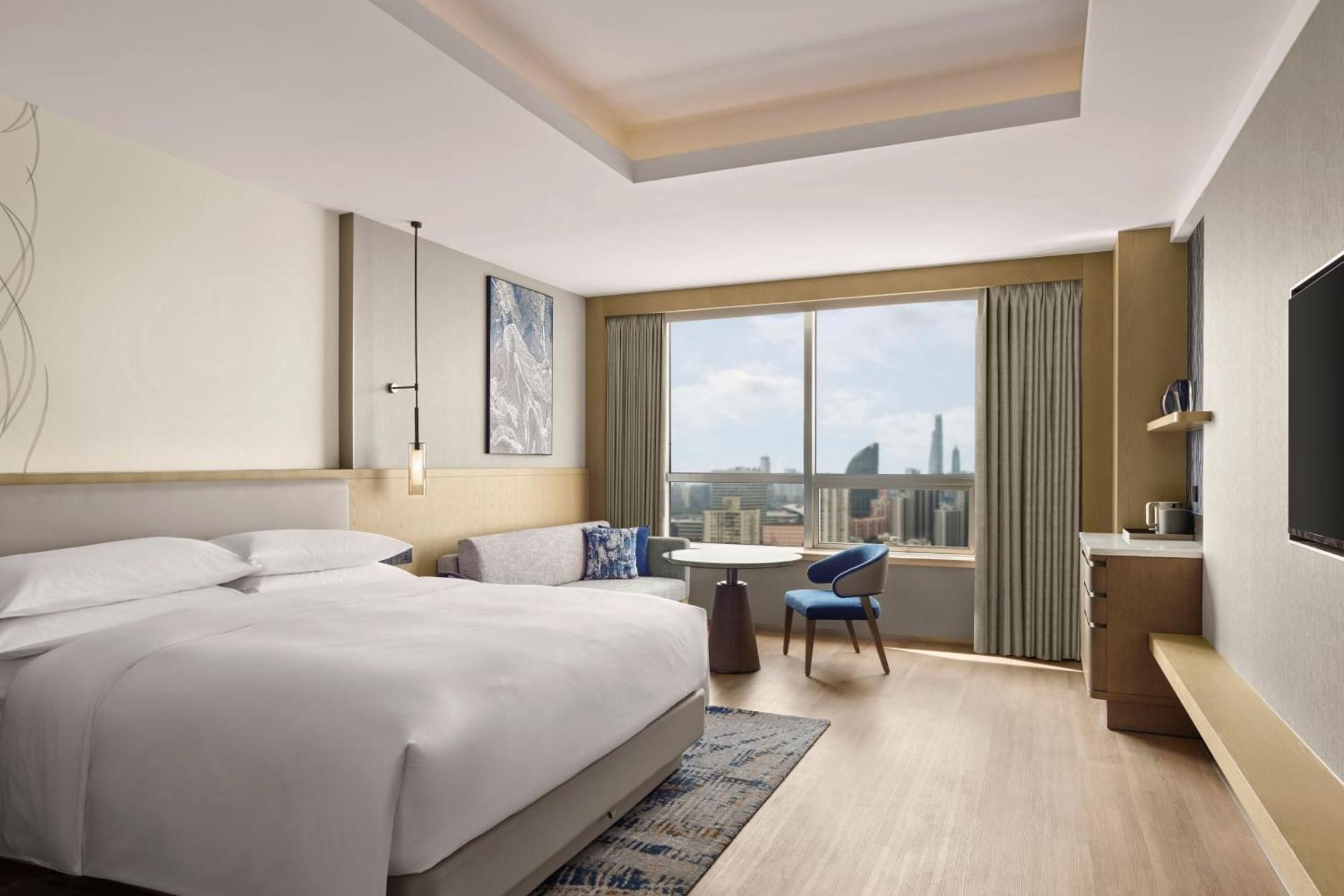 Executive Skyline King, Executive lounge access, Guest room, 1 King, Skyline view