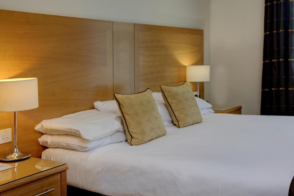 Best Western Balgeddie House Hotel Deluxe Room, 1 King Bed, Non Smoking (Converts to 2 Twin Beds) 8