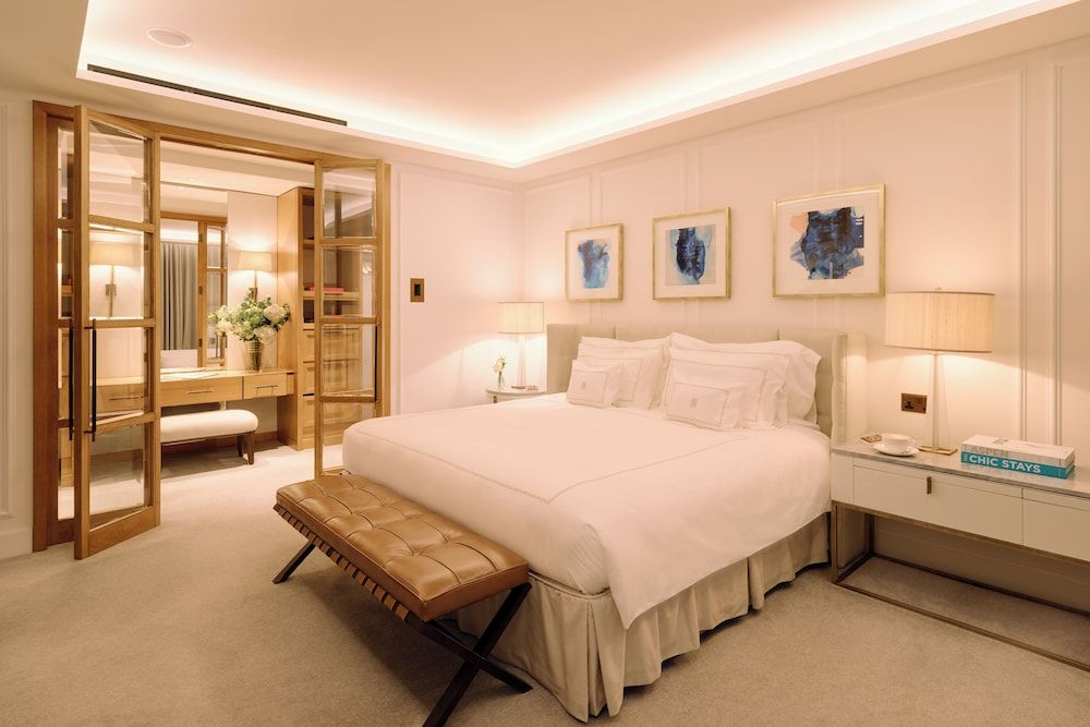 Suite, 1 King Bed (London)