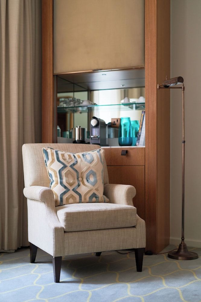 Corinthia London Superior Room, 1 King Bed 5