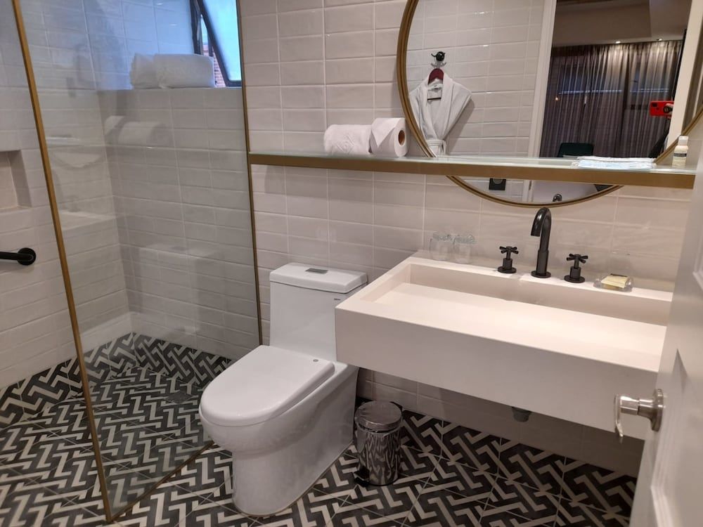 Faranda Collection Bogota, a member of Radisson Individuals Room, 1 King Bed 6