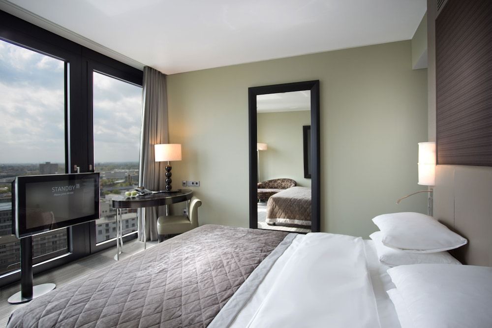 Hyatt Regency Düsseldorf Room, 1 King Bed 2