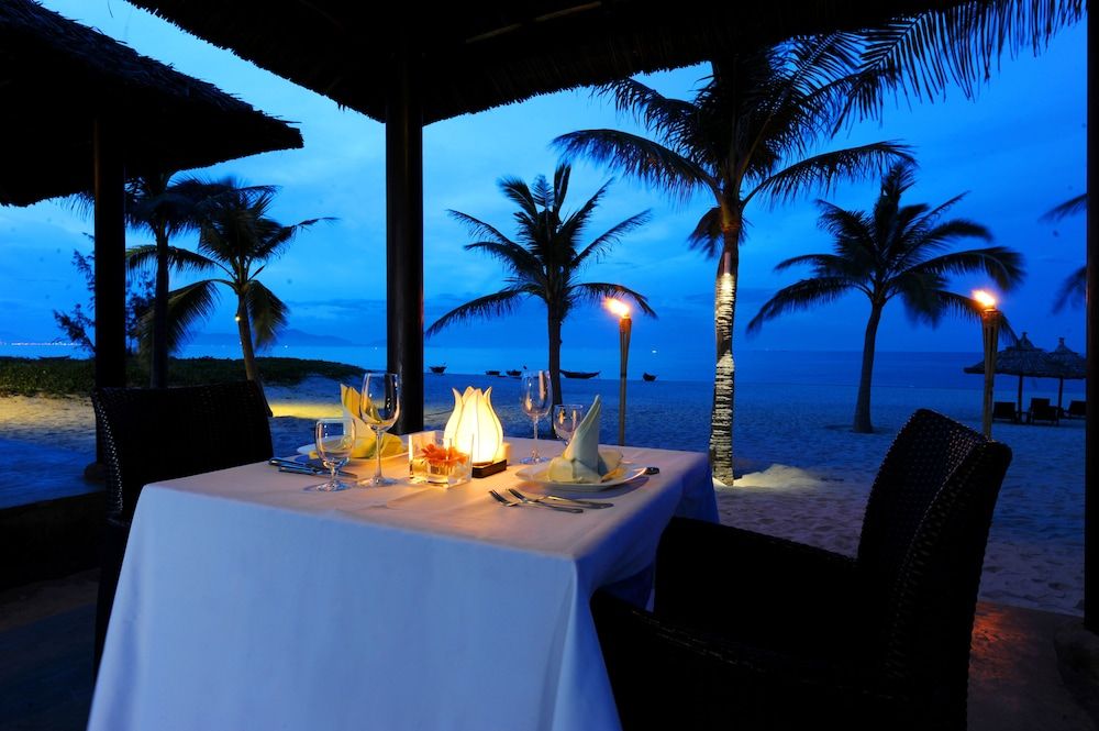 Couples Dining