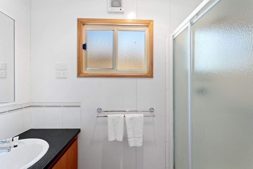 BIG4 Moama Holiday Park Bluegum 3 Bedroom Cabin 4