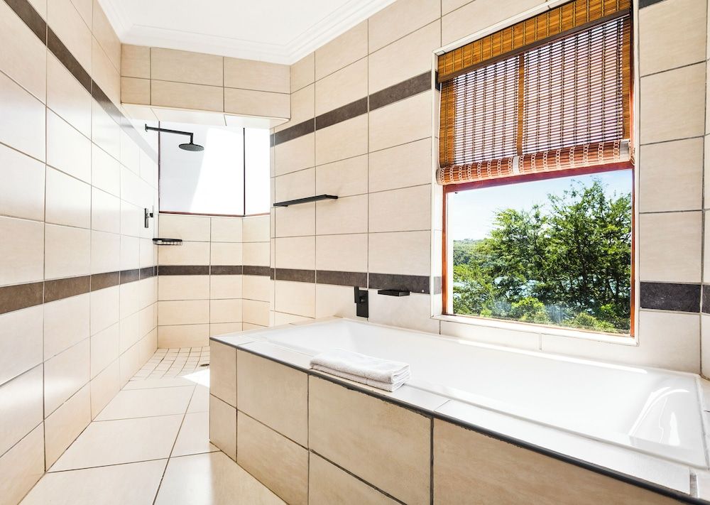 Jozini Tiger Lodge by Dream Resorts Deluxe Room 6