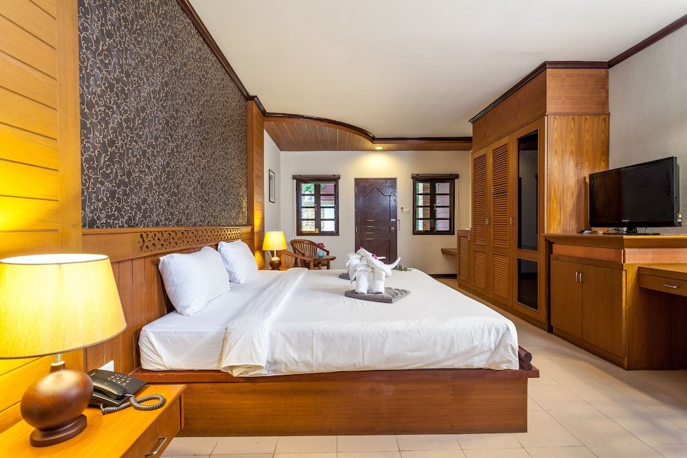 Jang Resort Deluxe Room 8