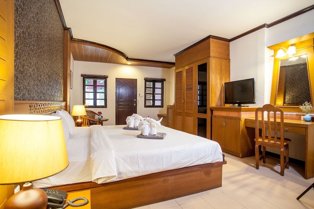 Jang Resort Deluxe Room 7