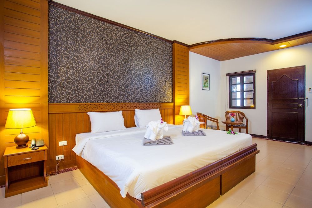 Jang Resort Deluxe Room 11