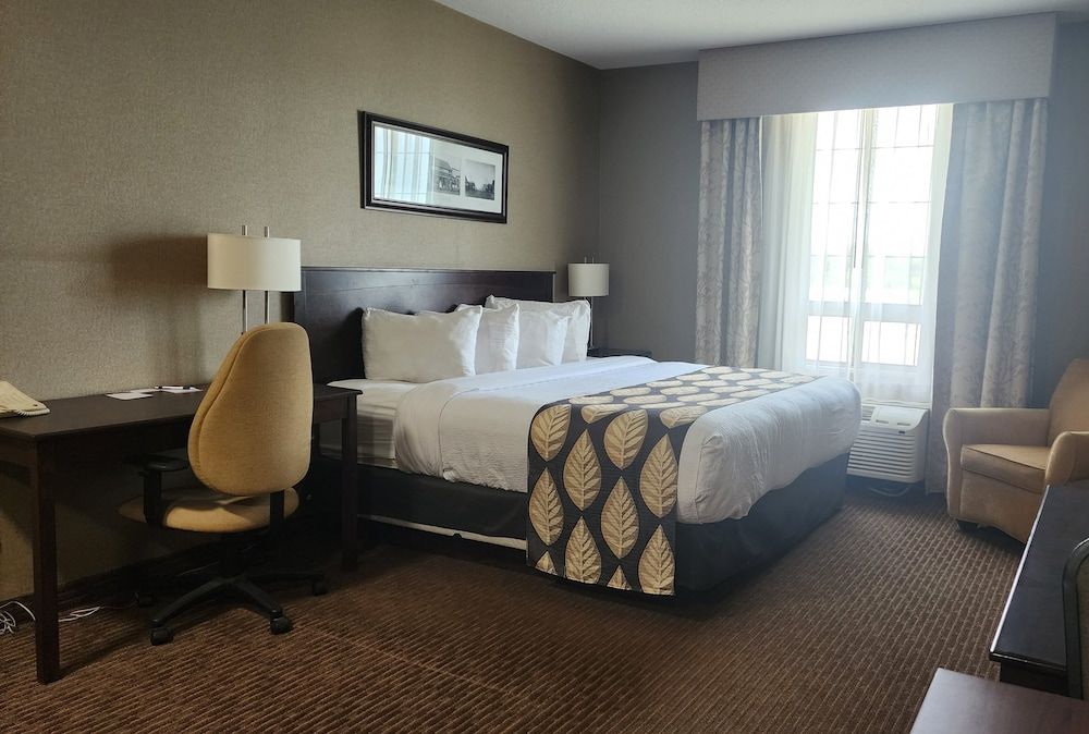 The Kanata Inn Fort Saskatchewan Deluxe Studio Suite