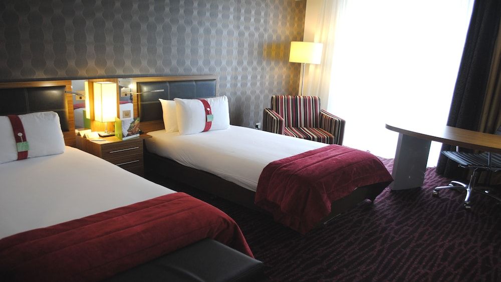 Standard Room, 2 Twin Beds (Top Floor)