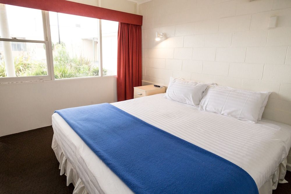 Edgewater Hotel