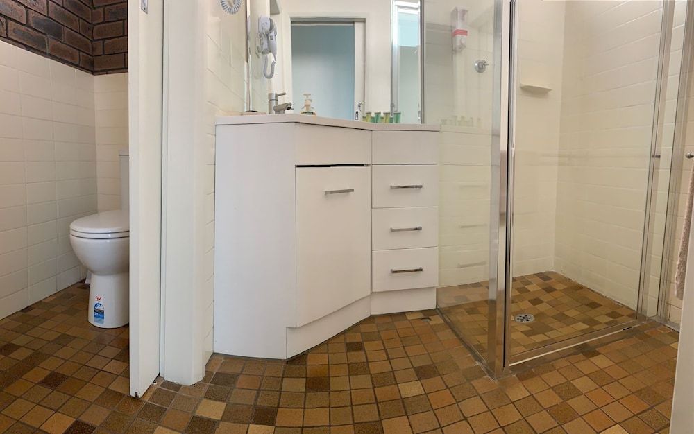 Bendigo McIvor Motor Inn Family Room 7