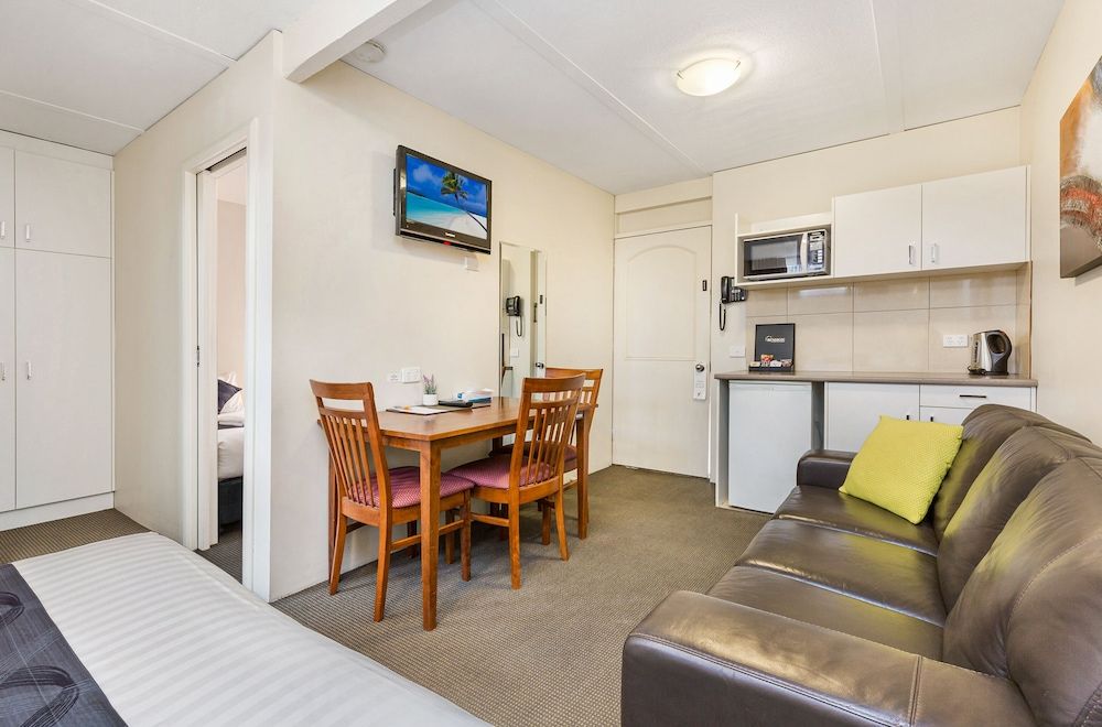 Bendigo McIvor Motor Inn Family Room 5