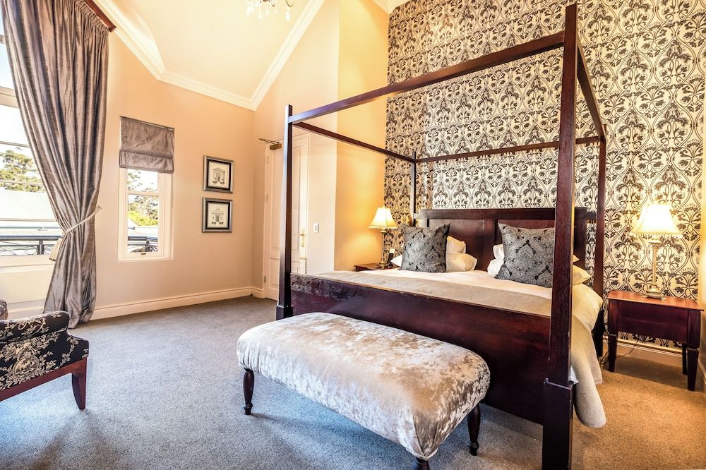 Luxury Suite, Mountain View