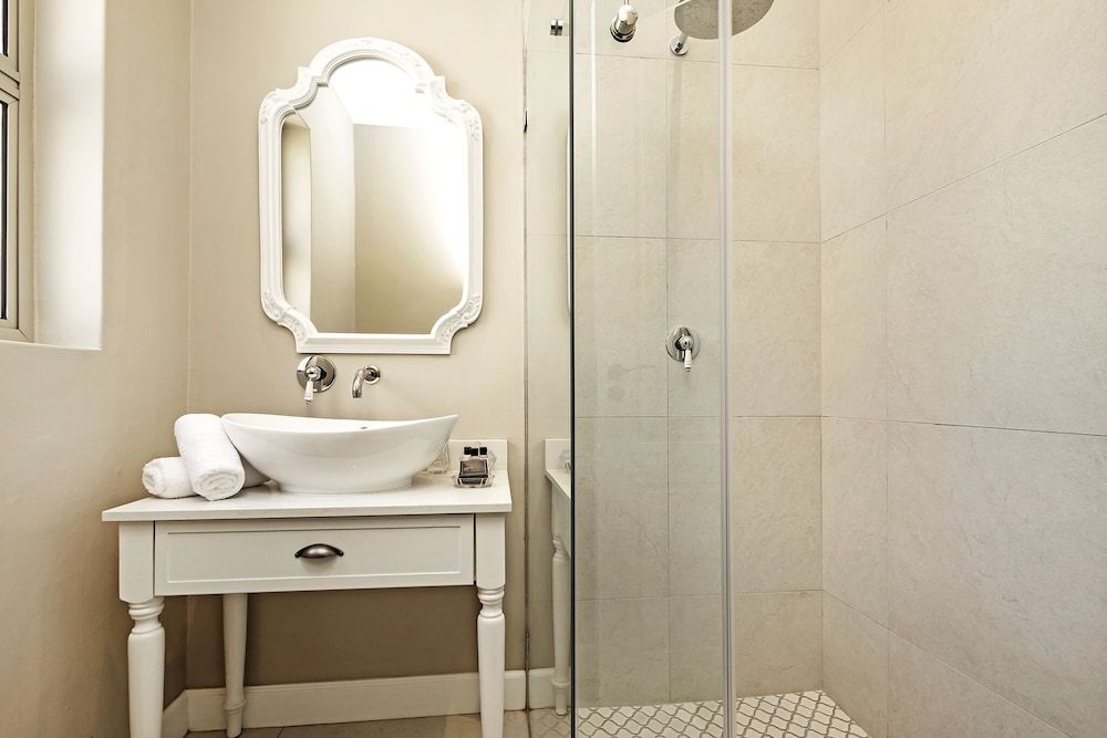 L'ermitage - Franschhoek Chateau & Villas Luxury Villa, 2 Bedrooms, River View 10