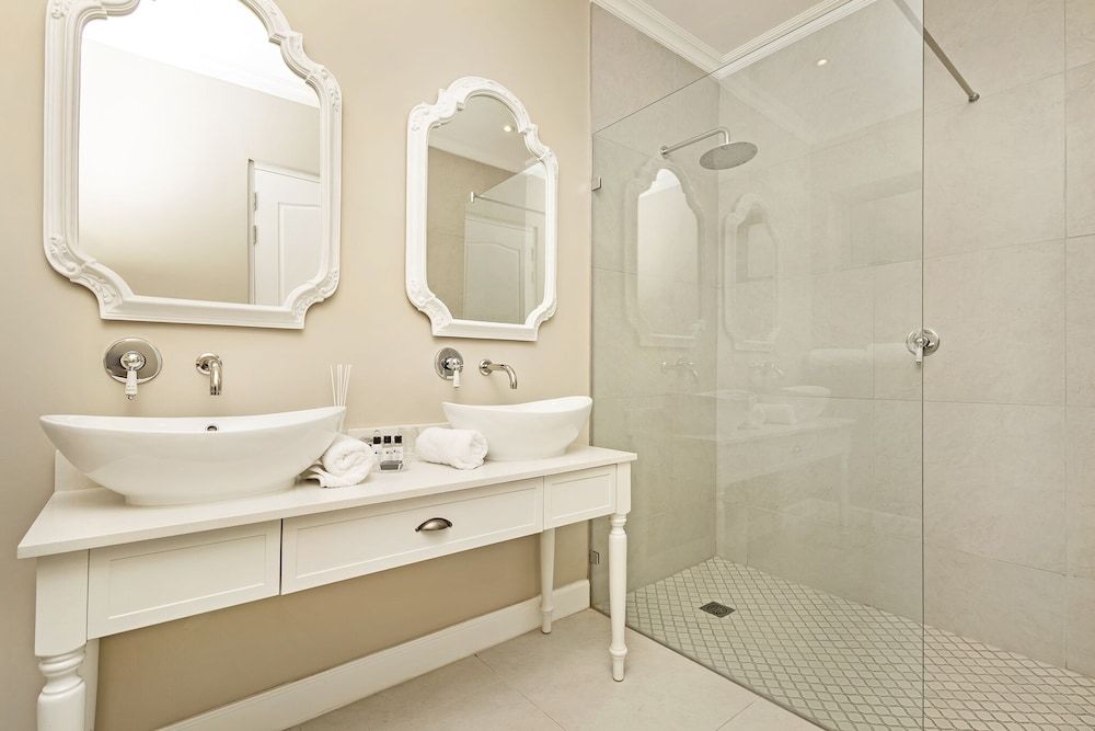 L'ermitage - Franschhoek Chateau & Villas Luxury Villa, 2 Bedrooms, River View 11