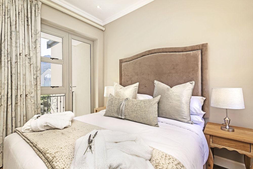 L'ermitage - Franschhoek Chateau & Villas Luxury Villa, 2 Bedrooms, River View