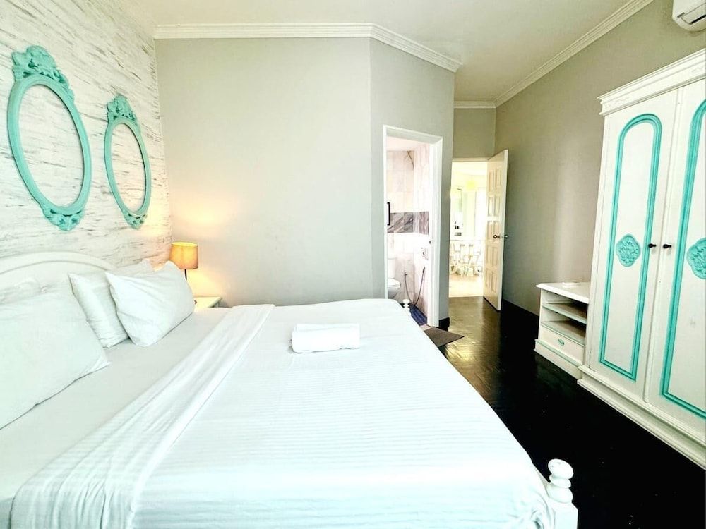 Century Bay Private Residences Deluxe Suite, 1 Bedroom