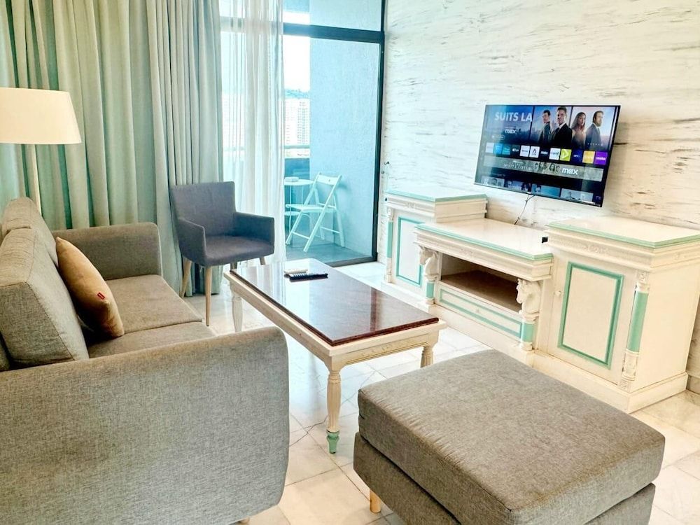 Century Bay Private Residences Deluxe Suite, 1 Bedroom 9