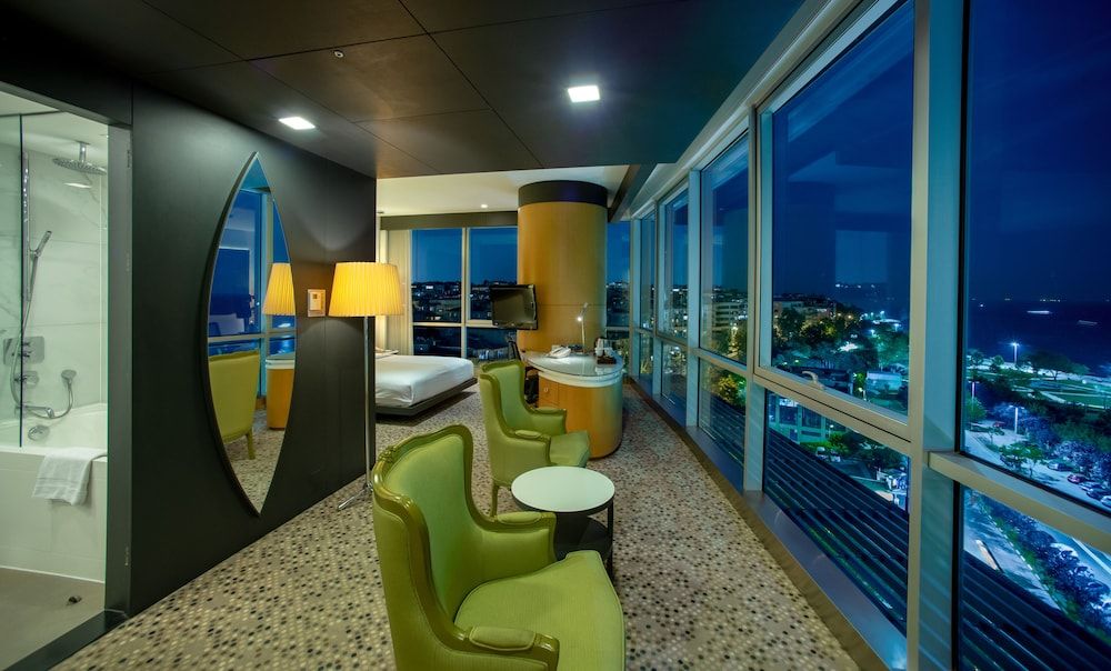 undefined Doubletree by Hilton Istanbul Moda 4