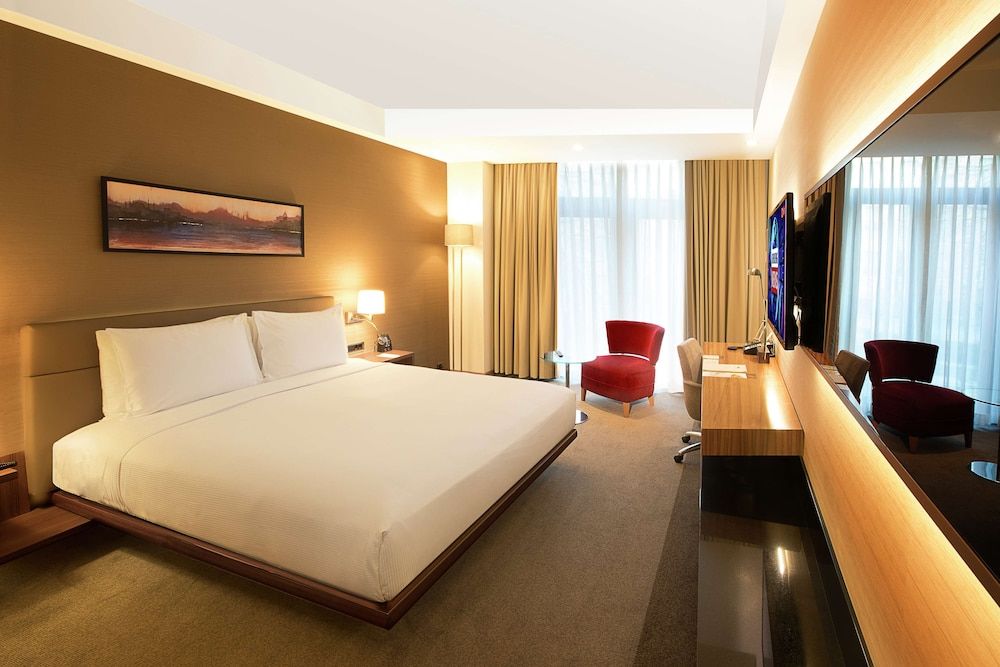 Doubletree By Hilton Istanbul Old Town Room, 1 King Bed 3