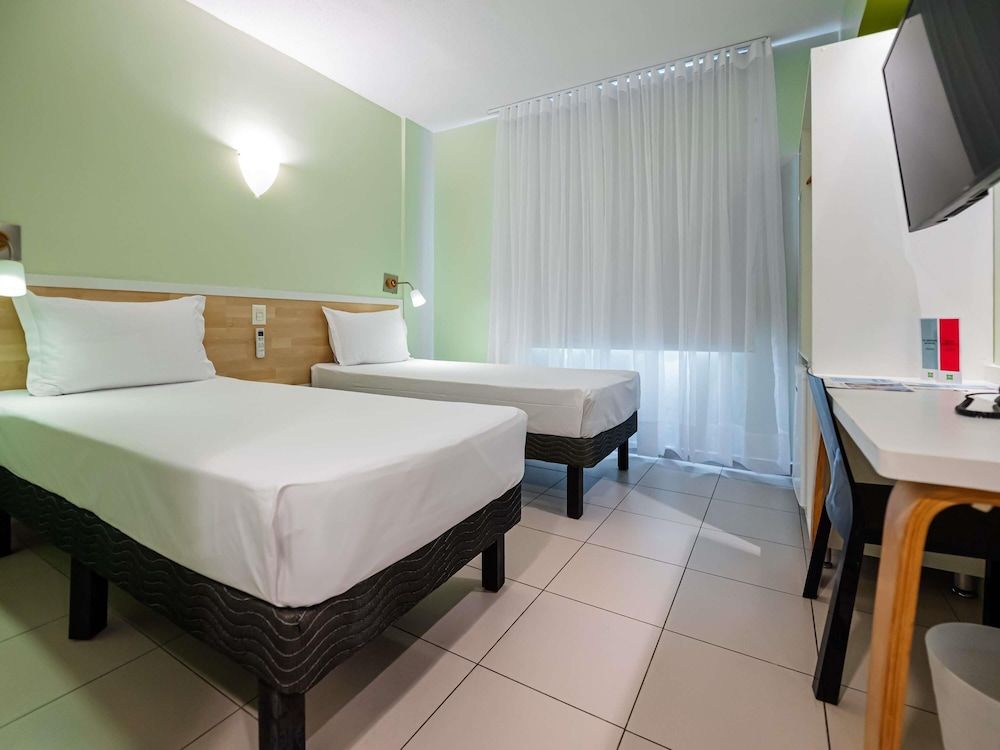 ibis Styles Manaus Standard Apartment, 2 Twin Beds 5