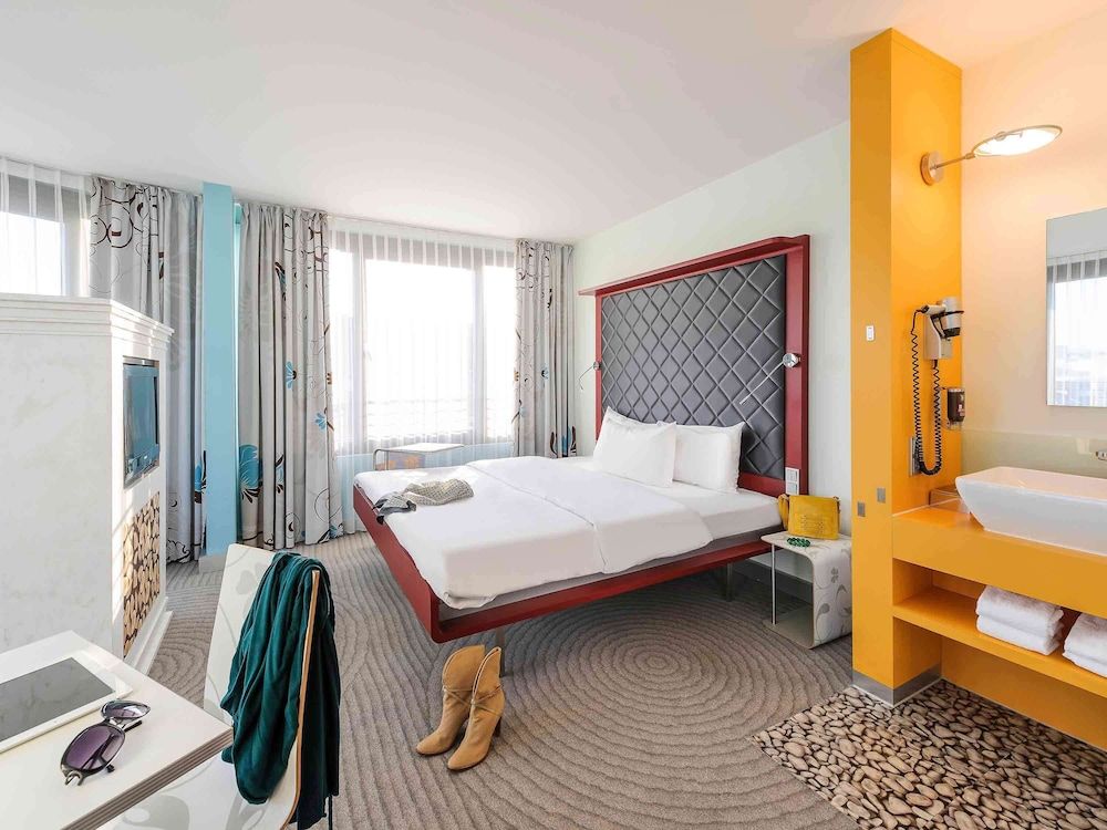 undefined ibis Styles Hotel Berlin Mitte 9
