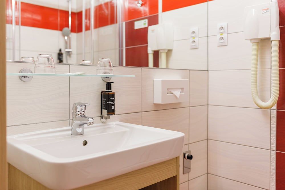 undefined Hotel Vista 9