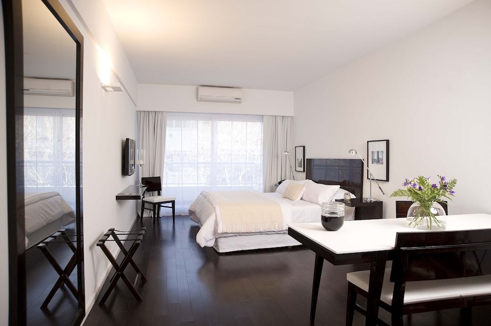 Suite, 1 King Bed, Balcony