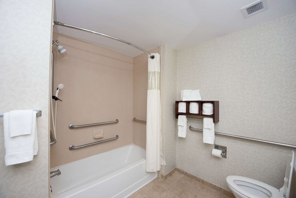 Room, 2 Queen Beds, Accessible, Non Smoking