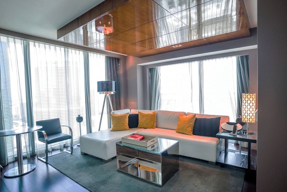 undefined Hotel Beaux Arts, Autograph Collection 4