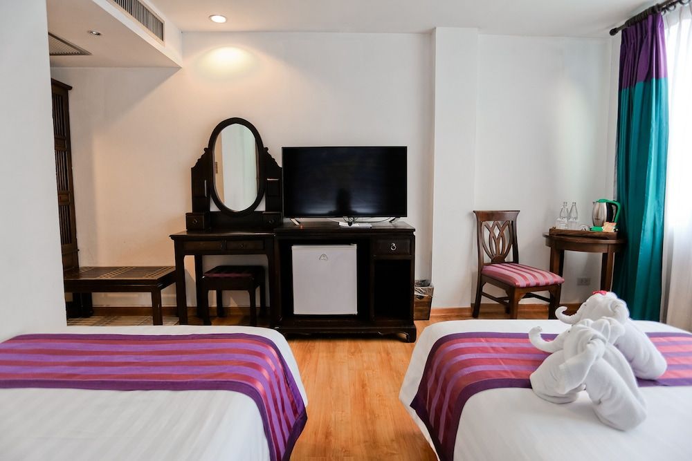 Eurana Boutique Hotel Deluxe Twin Room 3
