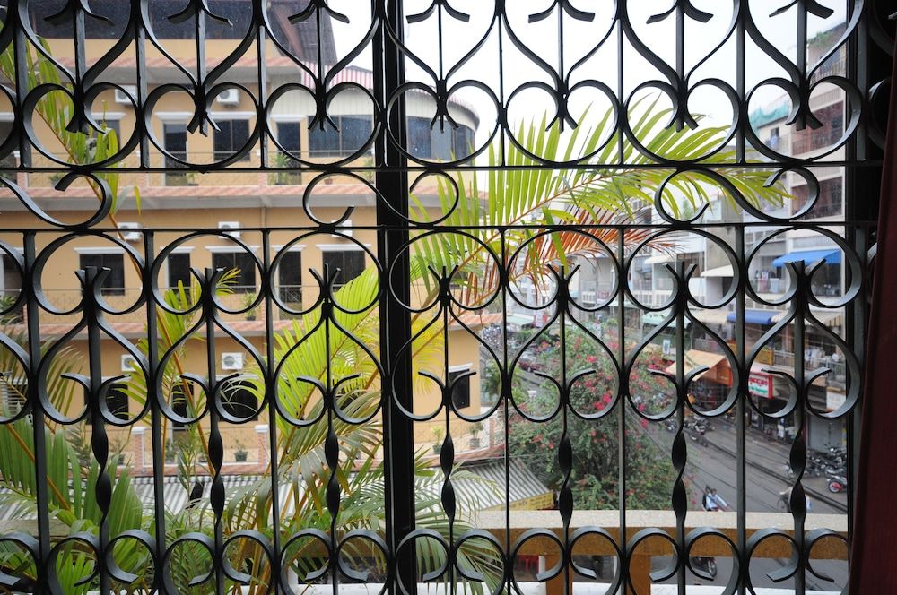 Dara Reang Sey Hotel Phnom Penh Superior Double or Twin Room 5