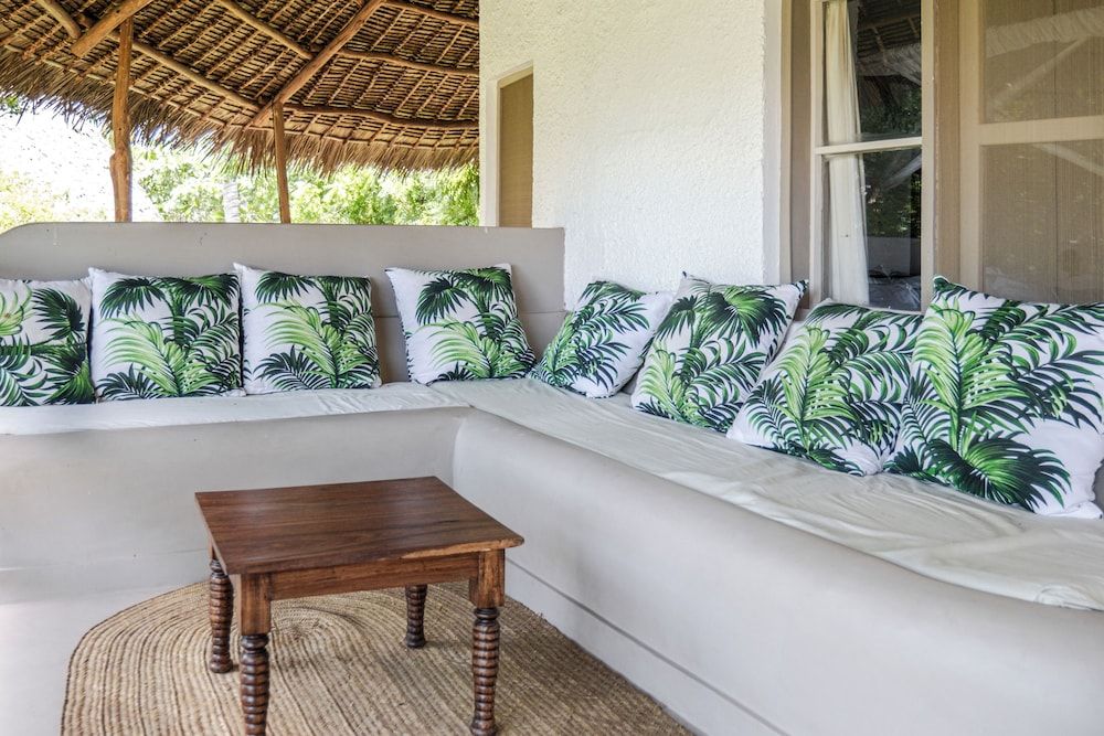 Temple Point Resort Superior Room