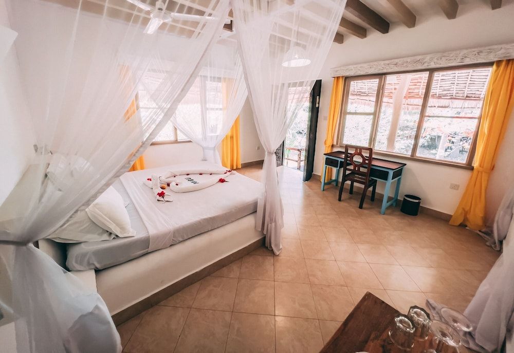 Temple Point Resort Superior Room 4