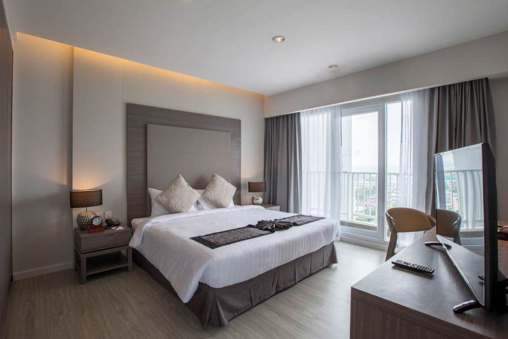 One Bedroom Suite