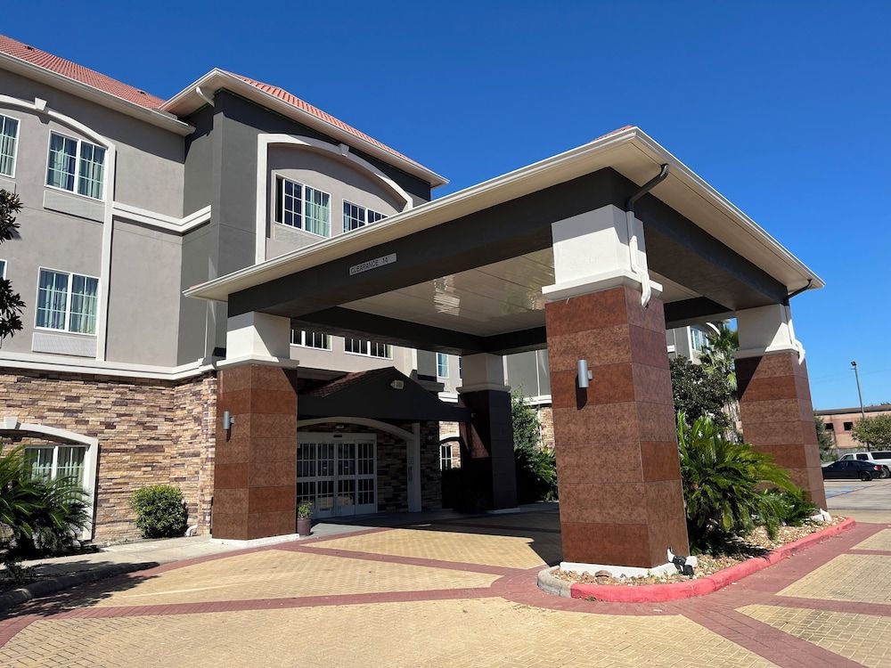 undefined La Quinta Inn & Suites by Wyndham Houston Energy Corridor 9