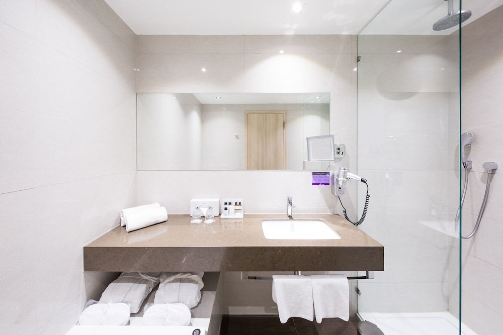 Van der Valk Hotel Düsseldorf Comfort Twin Room 5