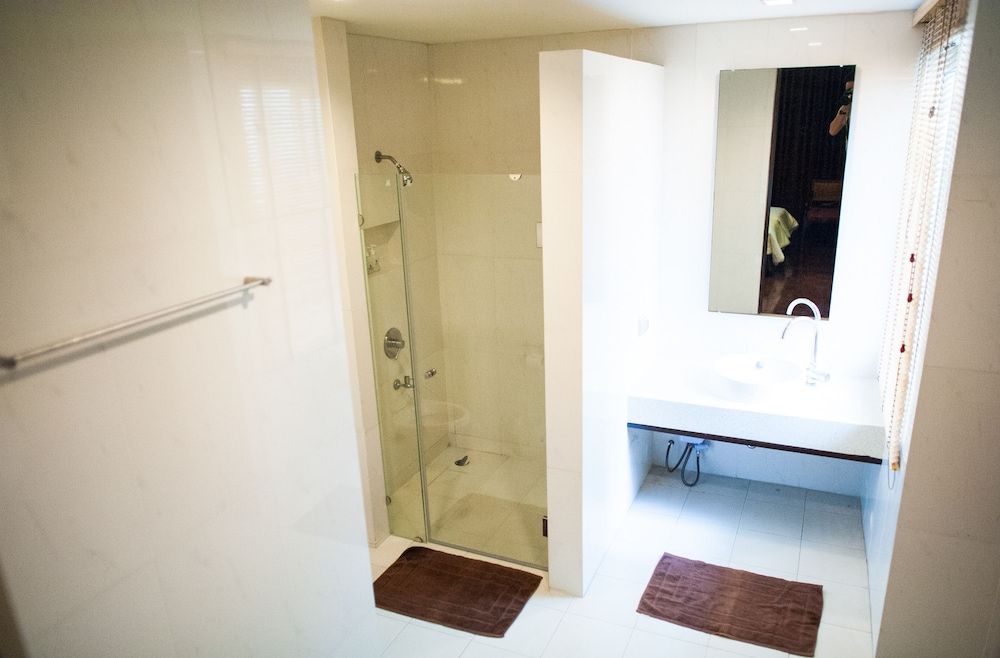 Baan Silom Soi 3 Deluxe King Bed Room 9