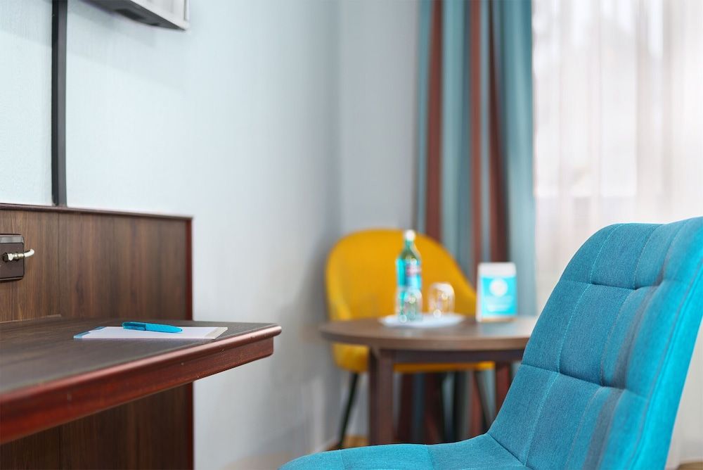 Trip Inn City Hotel Krefeld Standard Family Room 12