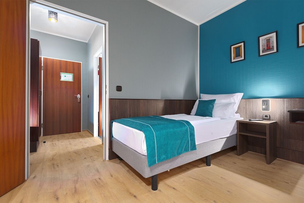 Trip Inn City Hotel Krefeld Standard Single Room 4