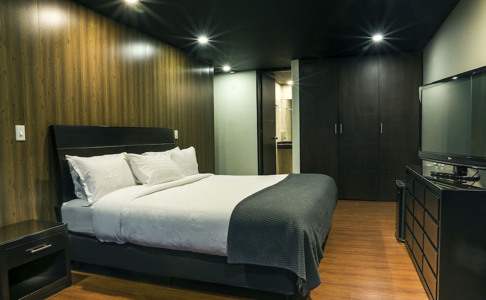 Hotel Santa Barbara Real Business Room