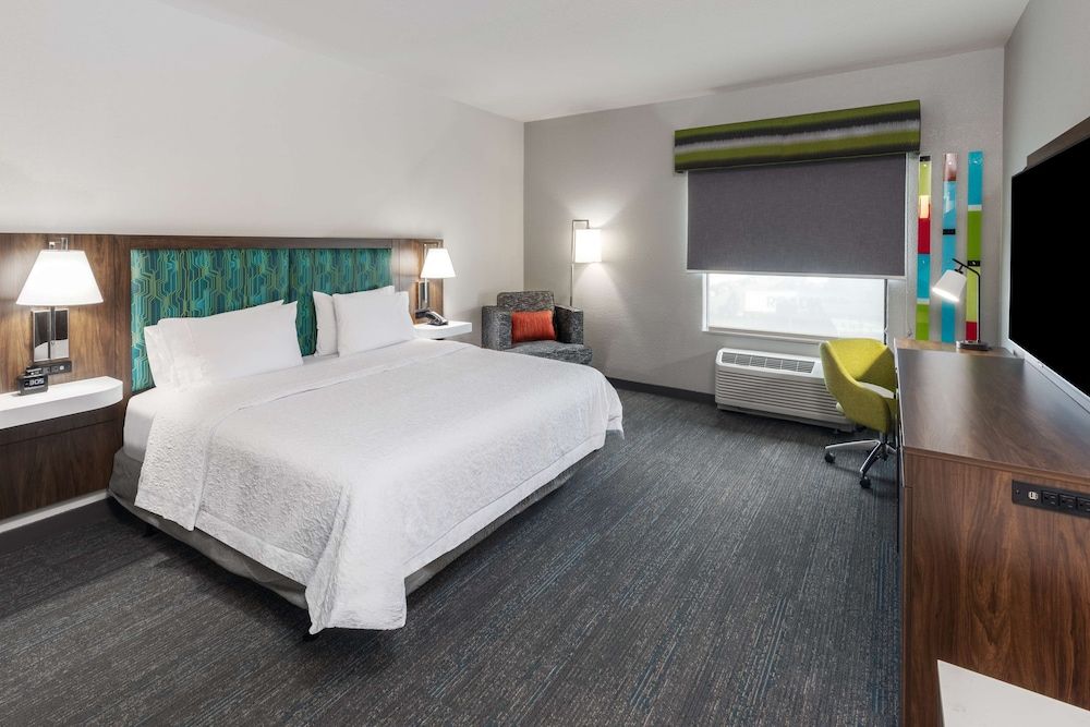 Room, 1 King Bed, Accessible, Bathtub (Mobility & Hearing Nonsmoking)
