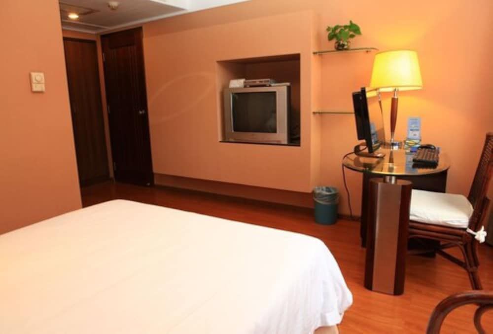 undefined Hedong Citycenter Hotel 4