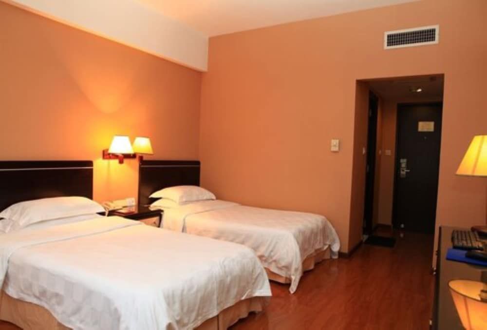 Hedong Citycenter Hotel Deluxe Room, 2 Twin Beds 2